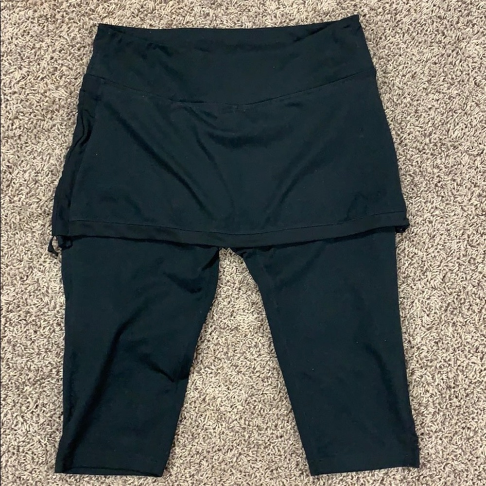 Zella Skirted Capri Leggings